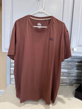 Quiksilver Men's Rust Brown Short Sleeve Crew T-Shirt